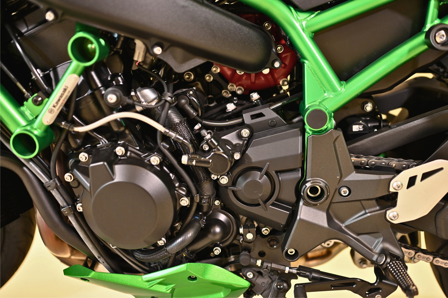 Used Kawasaki ZH2 SE 2024 for Sale – Only 334KM