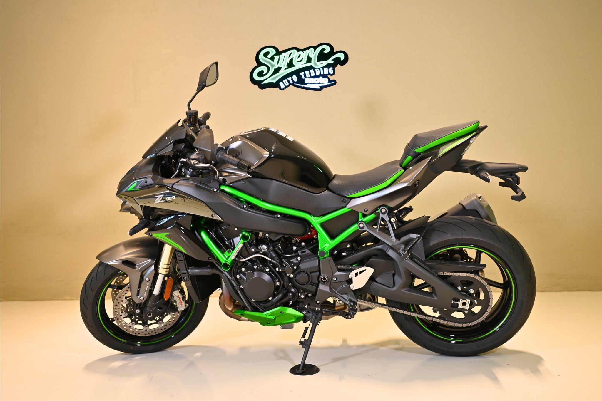 Used Kawasaki ZH2 SE  2024 for Sale – Only 334KM