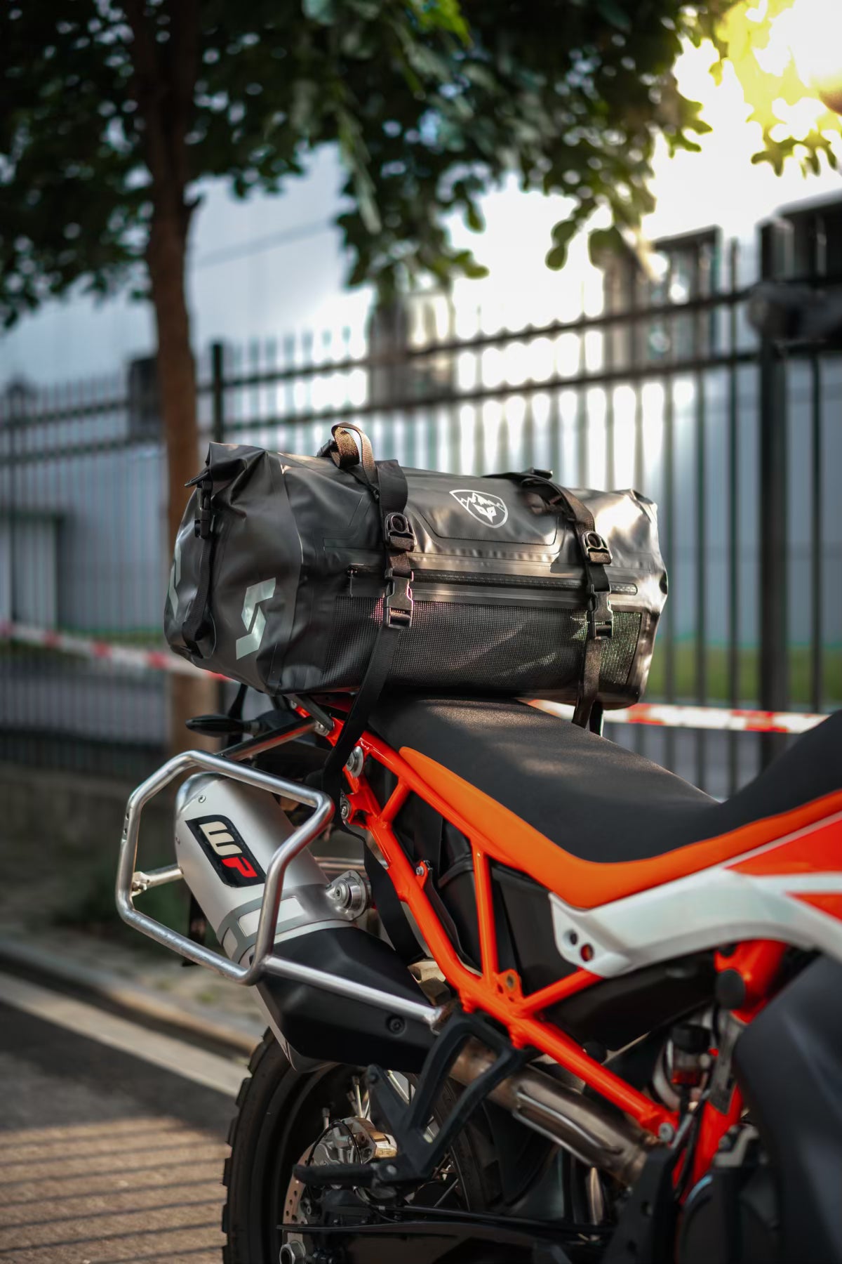 DB-07 motorcycle travel waterproof bag
