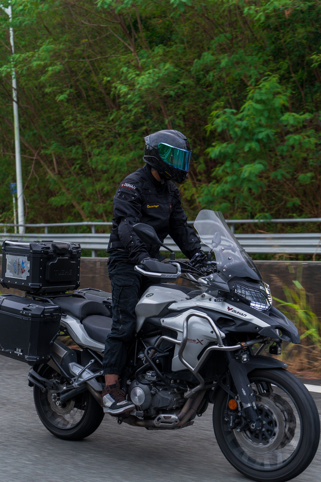 D-020  Four-season jacket