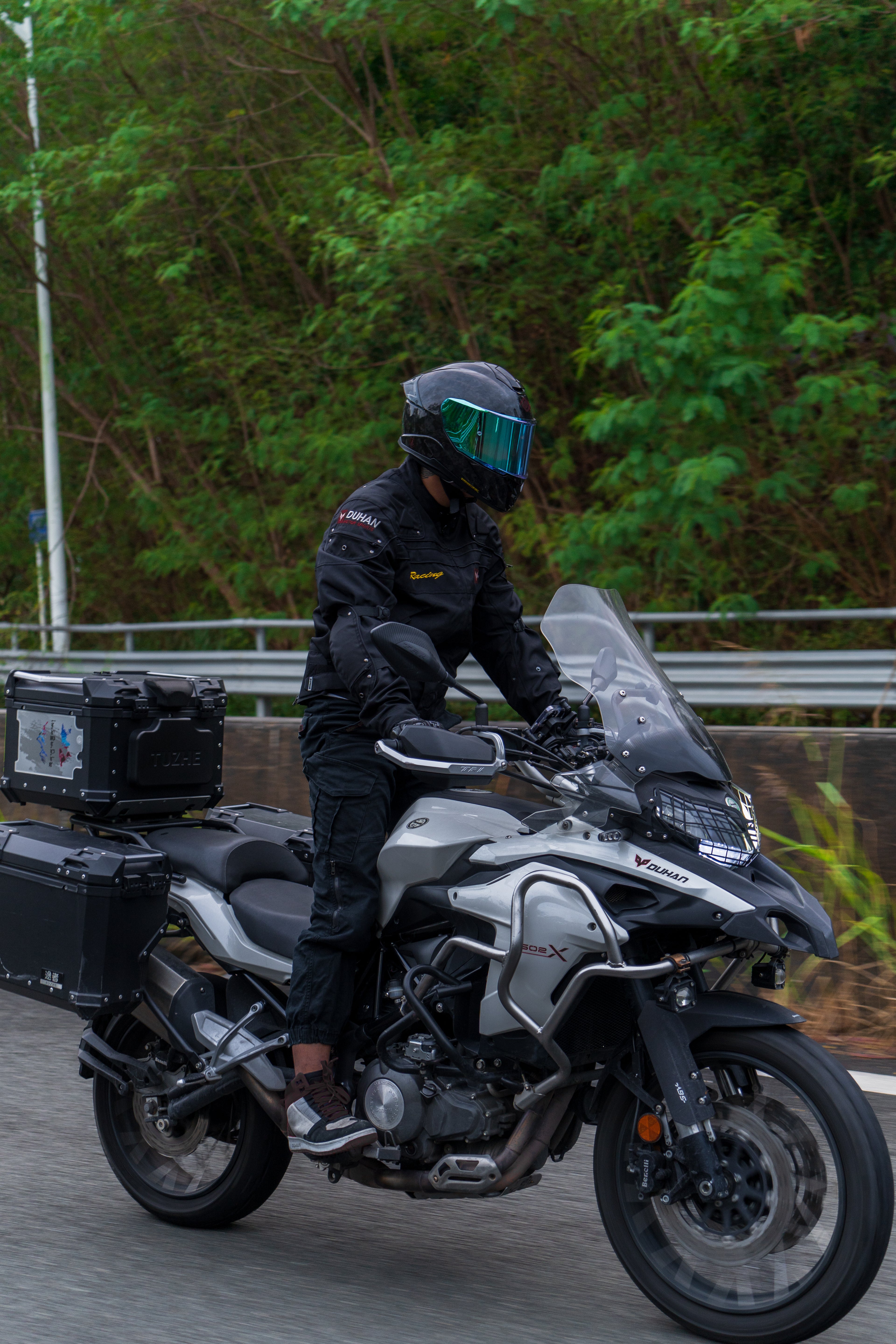 D-020  Four-season jacket