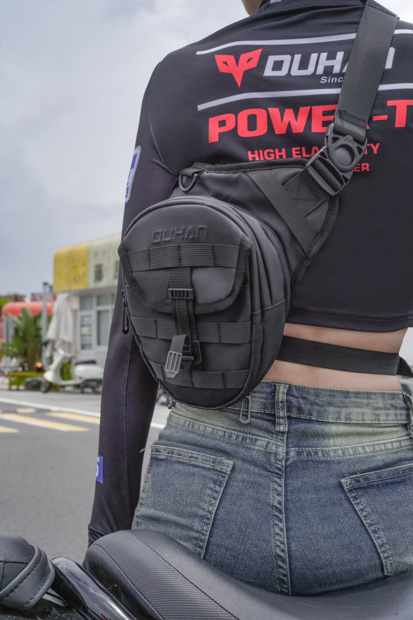 DB-101.  Quick release bag