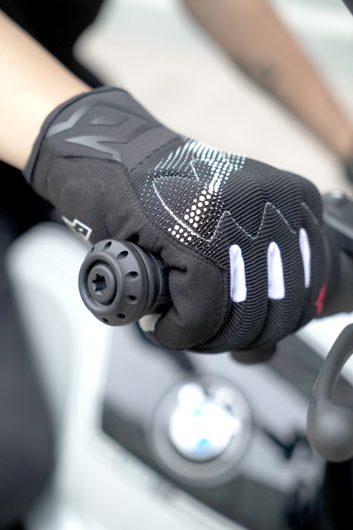 S6 Summer  Men's Xingjue Gloves