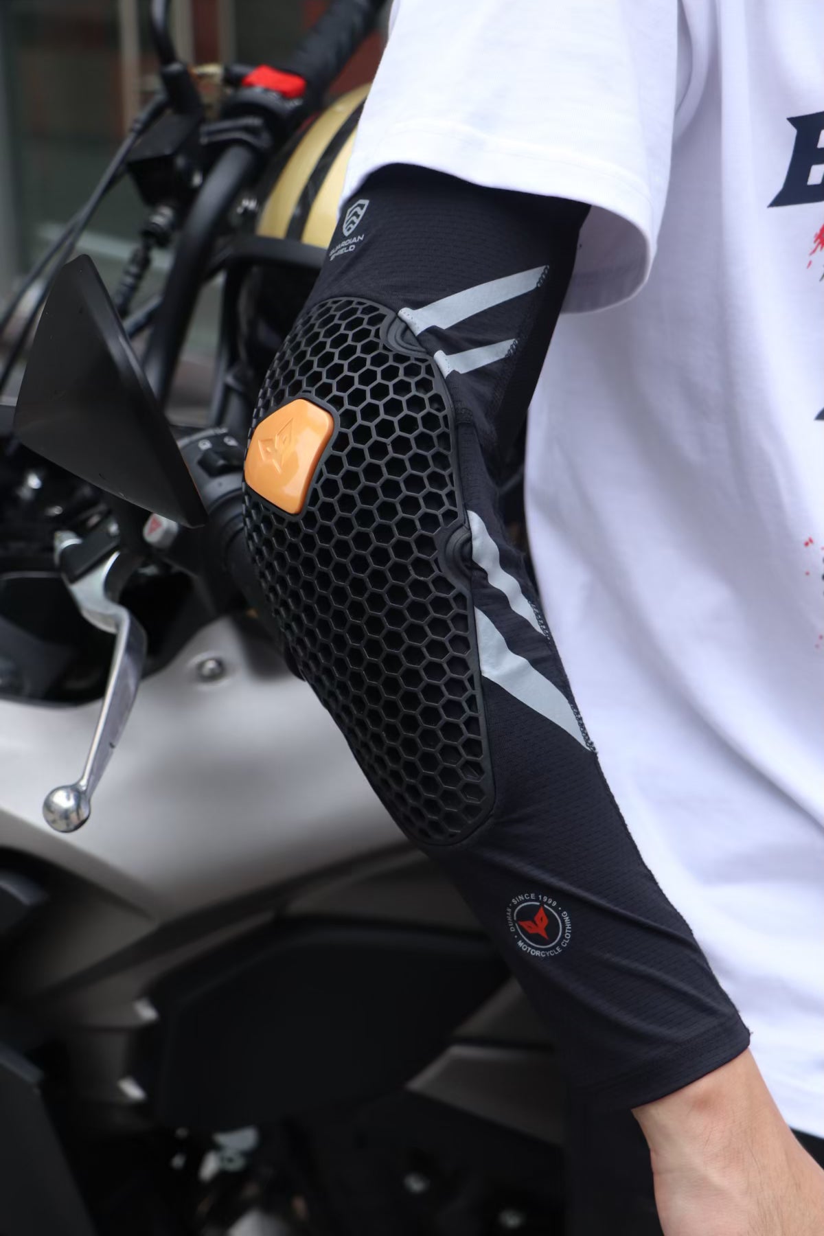 DH-616  Protective ice sleeves